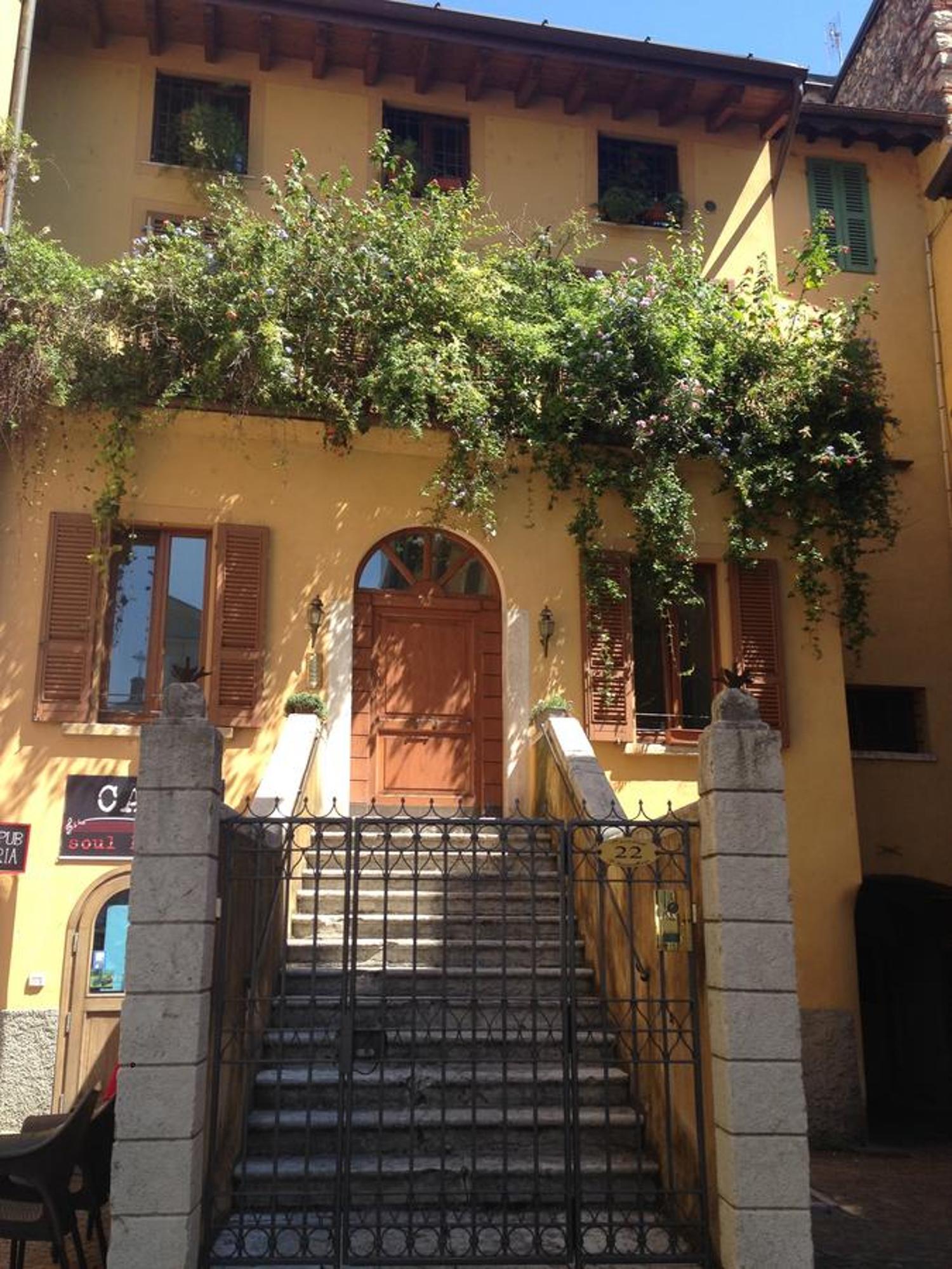 Antico Palazzo Signorile Apartment ซาโล ภายนอก รูปภาพ