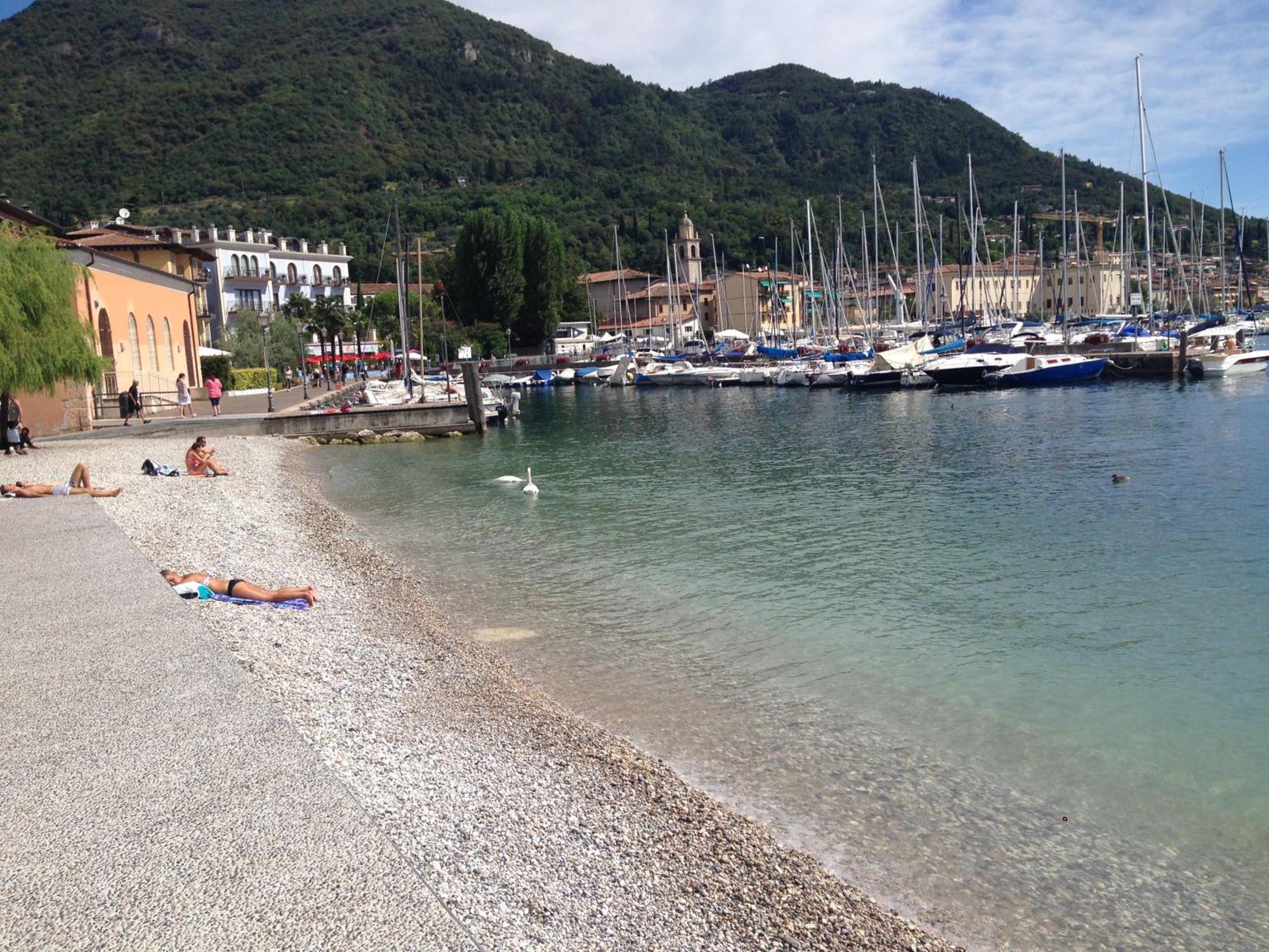 Antico Palazzo Signorile Apartment ซาโล ภายนอก รูปภาพ