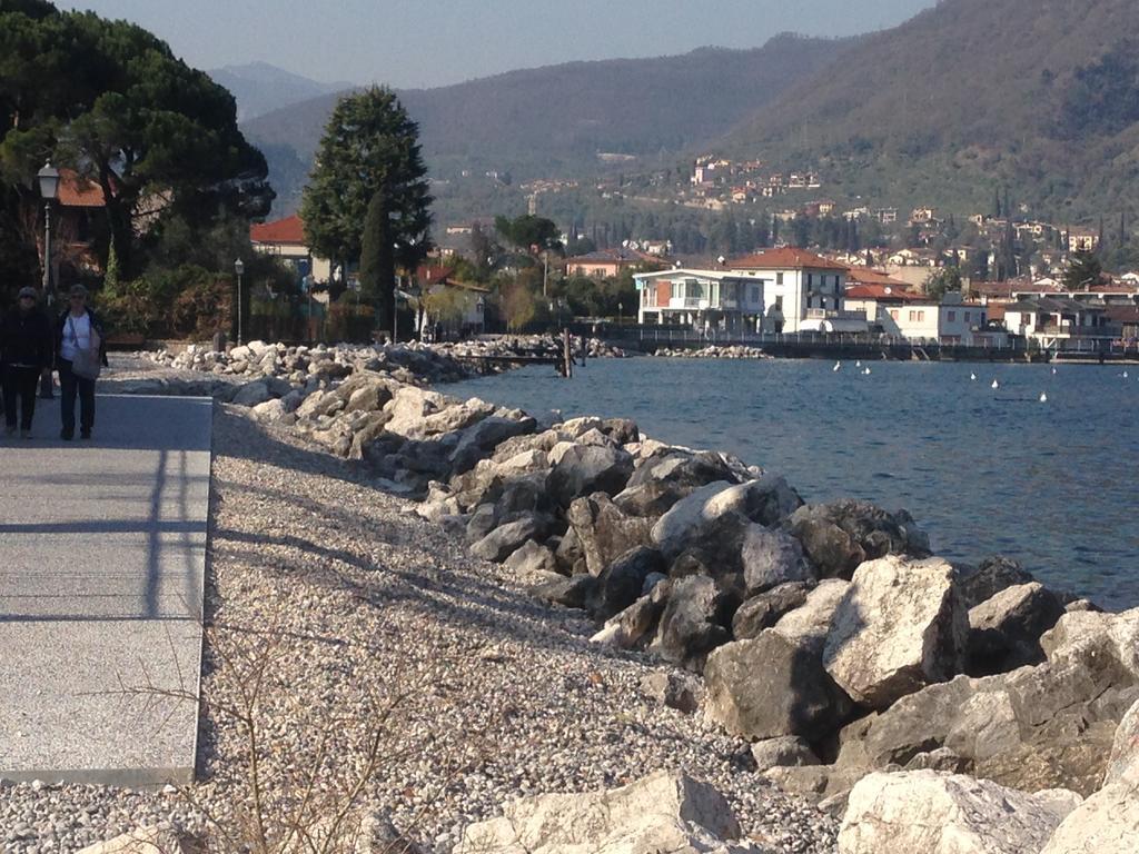 Antico Palazzo Signorile Apartment ซาโล ภายนอก รูปภาพ