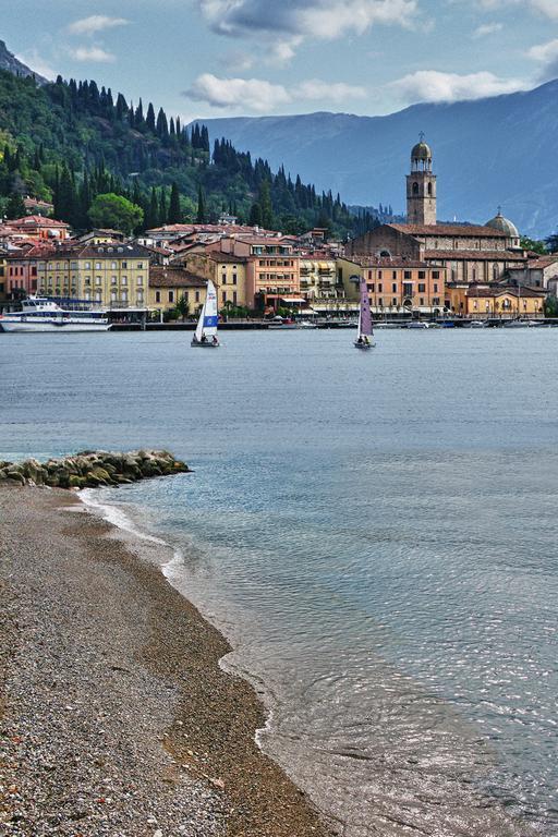 Antico Palazzo Signorile Apartment ซาโล ภายนอก รูปภาพ